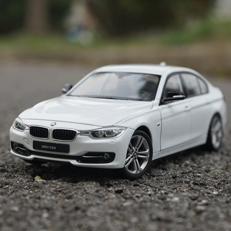 WELLY 1:24 BMW 335i Alloy Car Diecasts & Toy Vehicles Car Model Miniature Scale Model Car Toy For Children