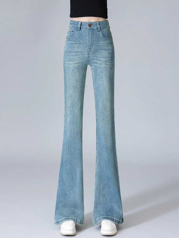 

Светло-голубые джинсы с высокой талией, утягивающие, слегка расклешенные, женские, весна-осень, новый стиль, укороченные брюки-буткат, для повседневной носки