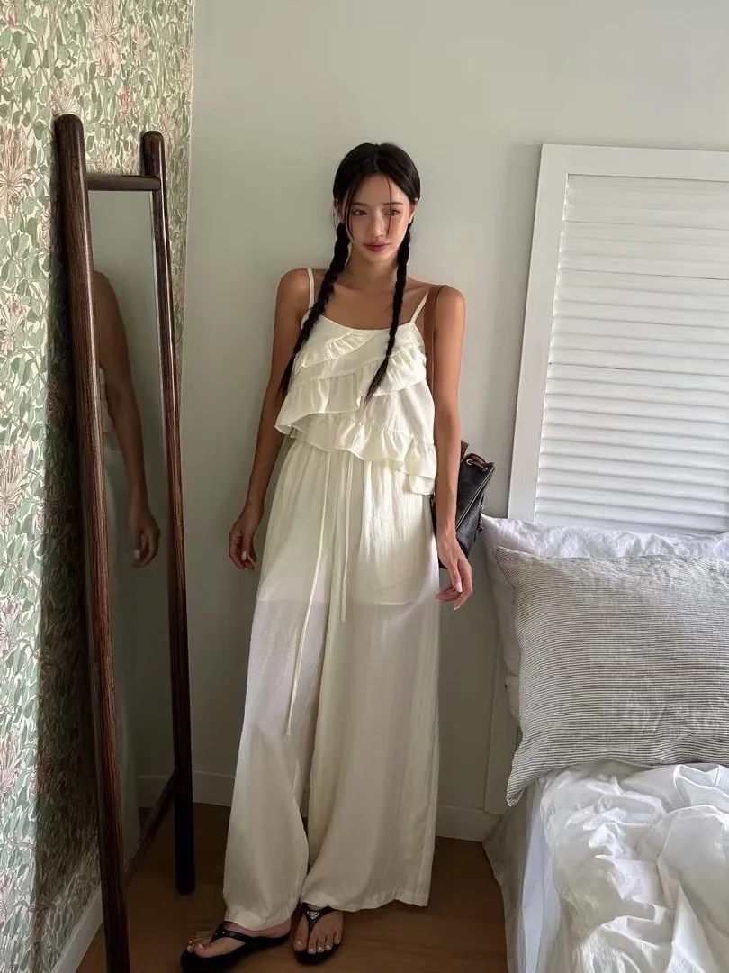 甘いレーストリムホルターセット女性の夏のカジュアルショートベストルーズ通気性ワイドレッグパンツツーピースセットファッショナブルなアンサンブル