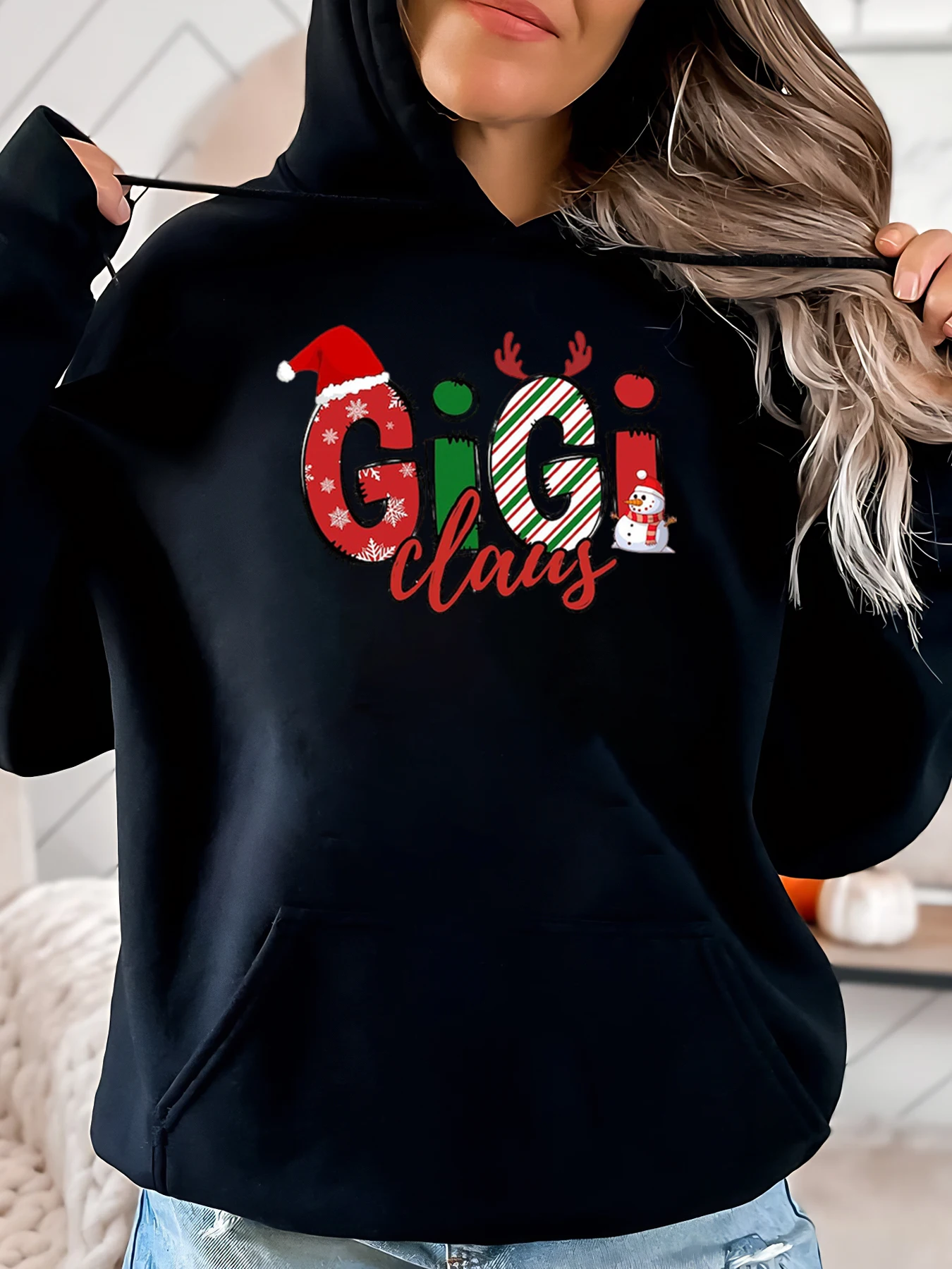 Gigi Claus Sudadera con capucha con estampado navideño para mujer, regalo de vacaciones, color negro, talla grande