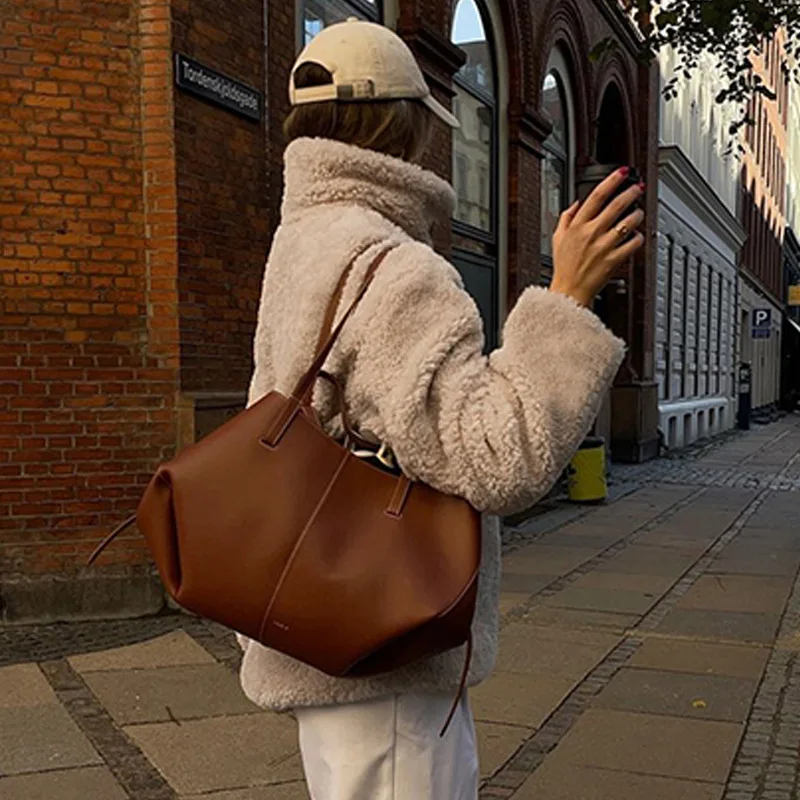 Women's 2024 Winter New Sportswear Fashion Sweatshirts Zipper Lapel Long Sleeve Solid Color Plush Casual Chic Sweatshirt Jackets