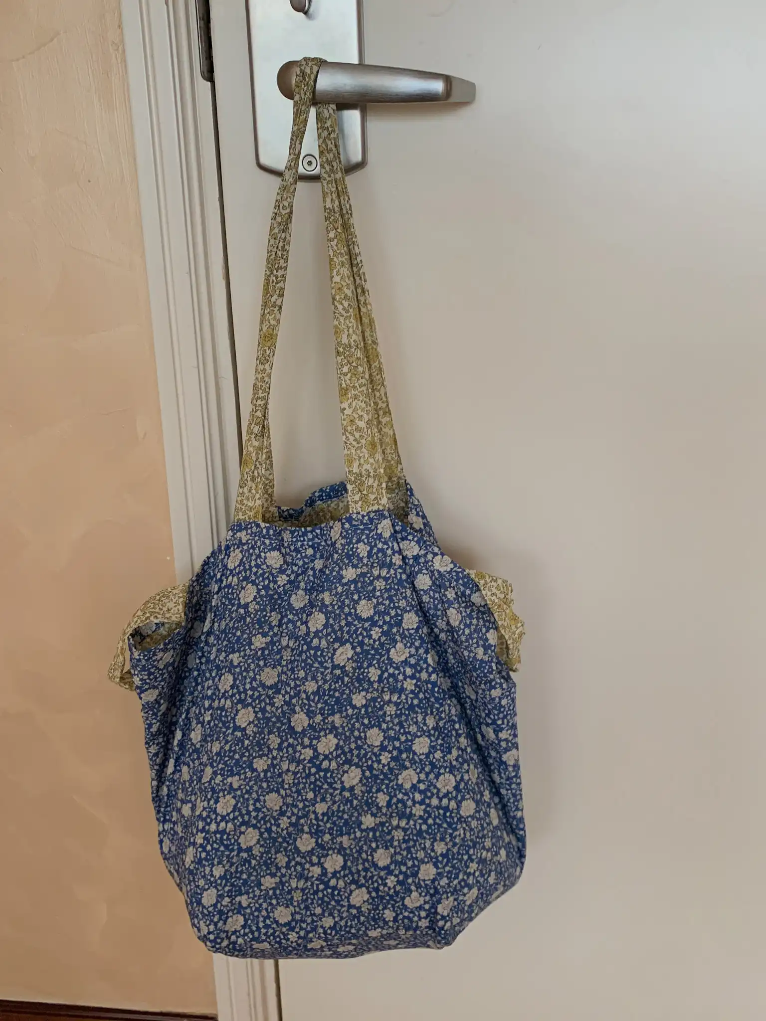lilushop-korean-style-floral-print-large-capacity-commuter-casual-women's-handbag-fashionable-durable-cloth-bag