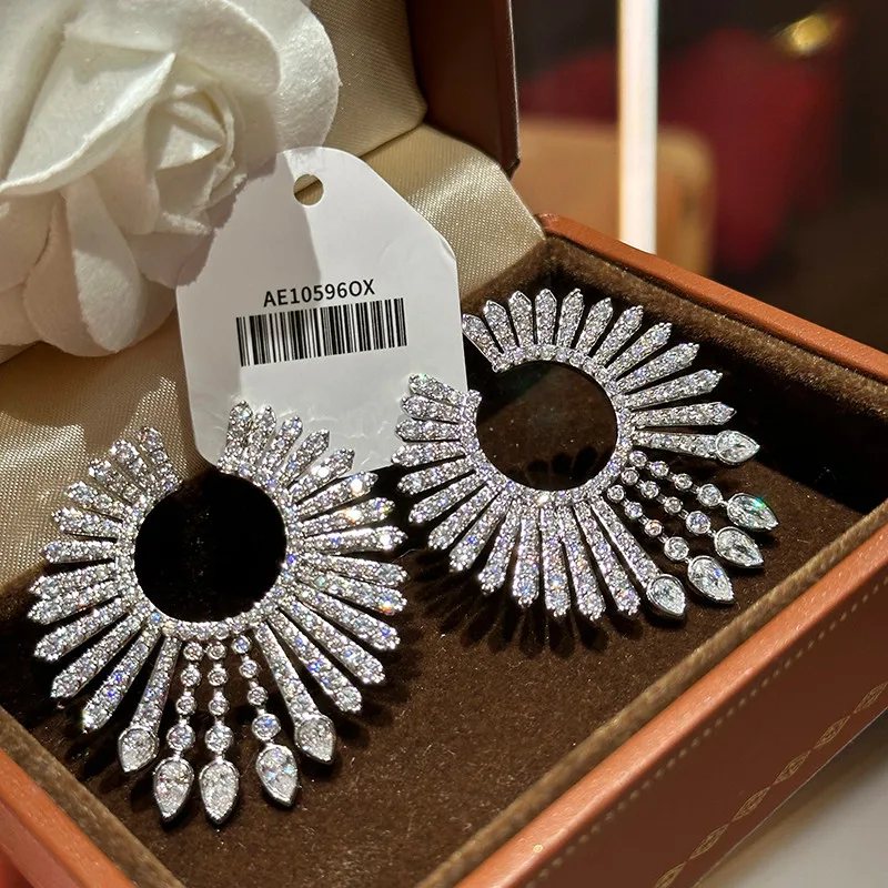 

Exquisite Luxury Zircon Elegant Earrings