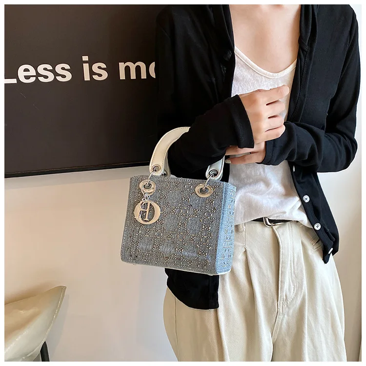 

2025 Diamond Women's Shoulder Bag - Textured Niche Design, Commuter Messenger Bag Princess Diana Style