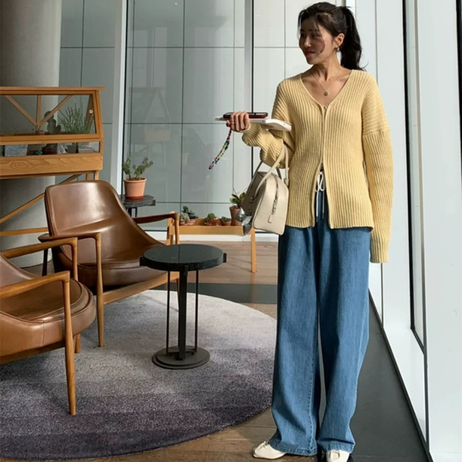 Setelan Dua Potong Wanita Sweater Rajut Lebar dan Celana Jeans Kasual Gaya Korea Koleksi Musim Gugur