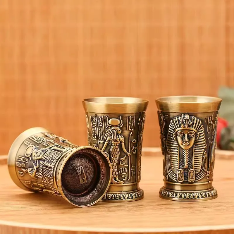 Oude Egypte Totem Art Reliëf Retro Bronzen Likeur Wijn Glas Vermout Absint Cocktail Cup Metal Liquor Wodka Klein Wijnglas