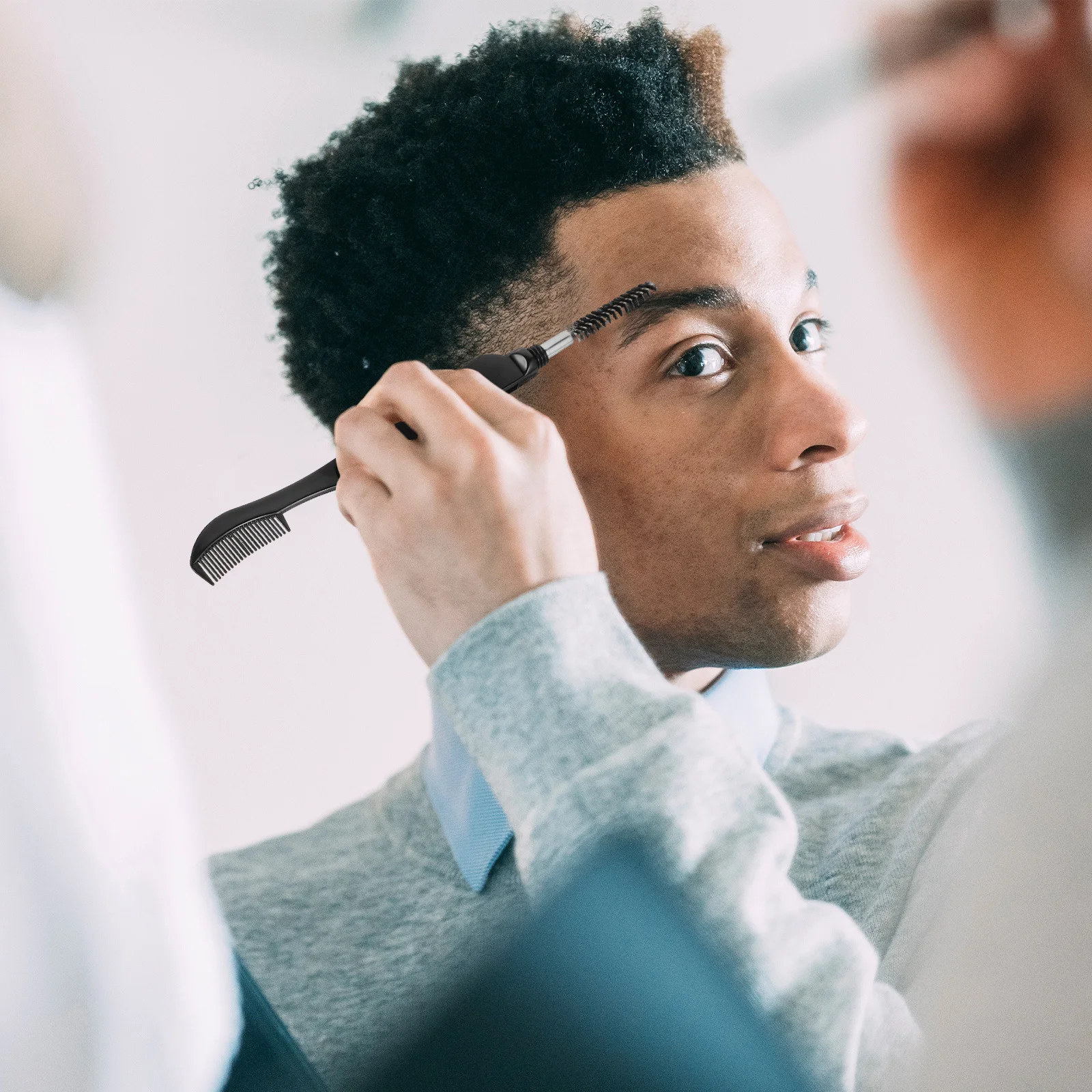 6 قطع فرشاة رموش مزدوجة الأطراف لتشكيل الحواجب مع زاوية دقيقة لتقويم المكياج اليومي باللون الأسود القابل للطي #5