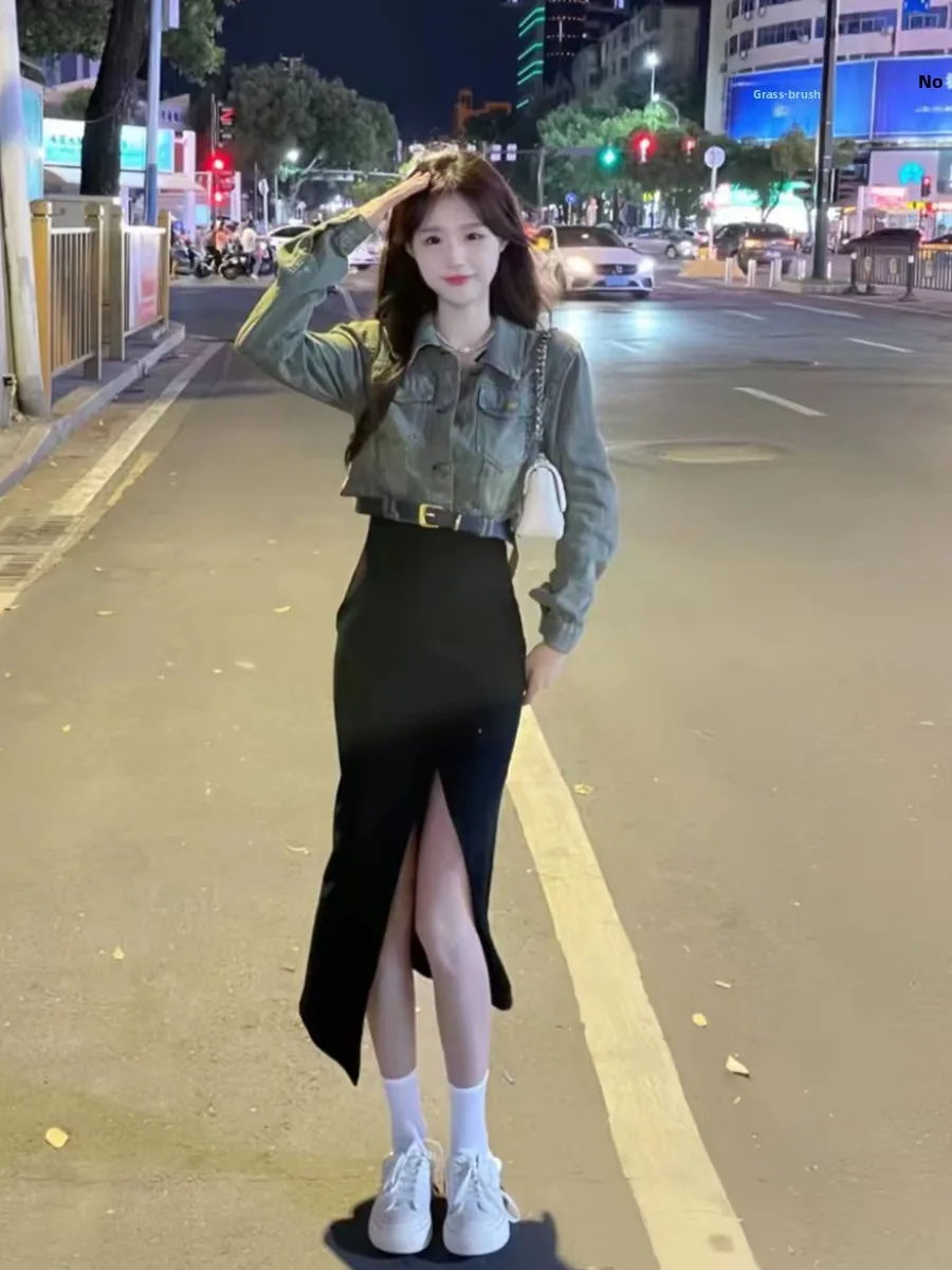 

Fall Vintage Spicy Girl Denim Set Women's Design Short Denim Jacket Slit Sexy Strap Dress Fashionable Two-Piece Suit Polyester