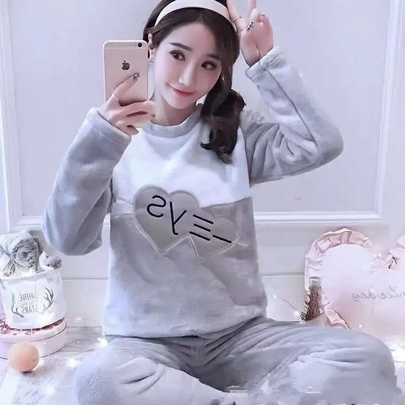 حار موضة جديدة لطيف الكرتون المرجان المخملية بيجامة مجموعة للنساء في خريف شتاء 2025 الجلد ودية لينة الراحة الملابس المنزلية الدافئة #6