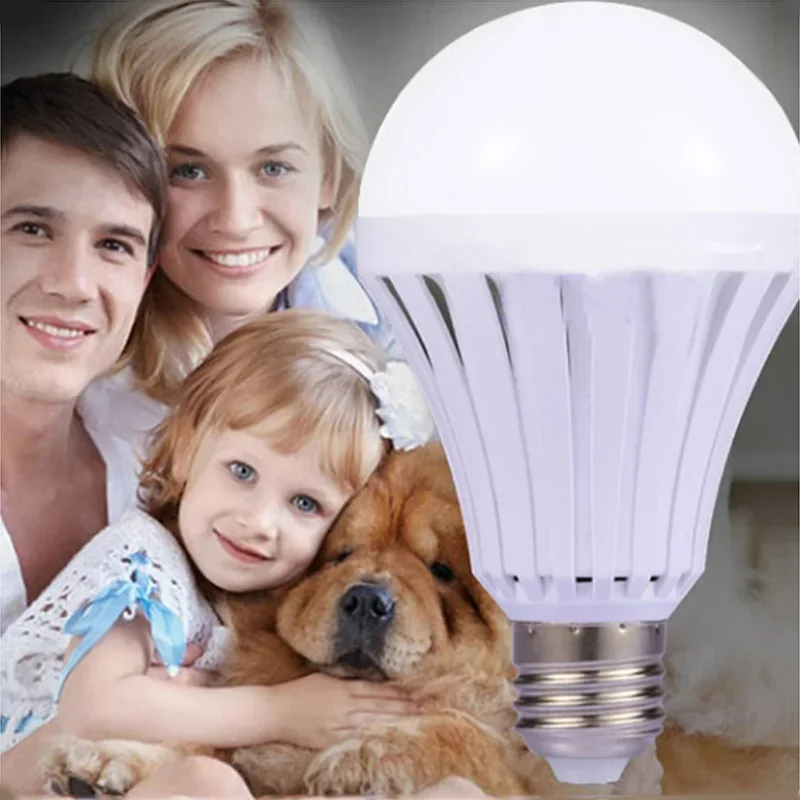 7/9/12/15W lampadina bianca fredda di emergenza E27 lampada a risparmio energetico a luce LED ricaricabile illuminazione di emergenza durante le uscite di corrente