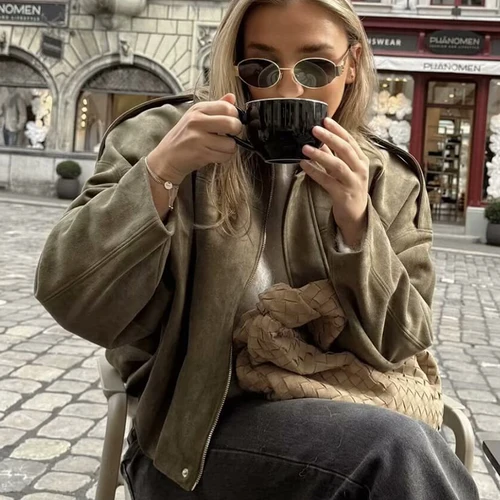 מעילים ומעילים