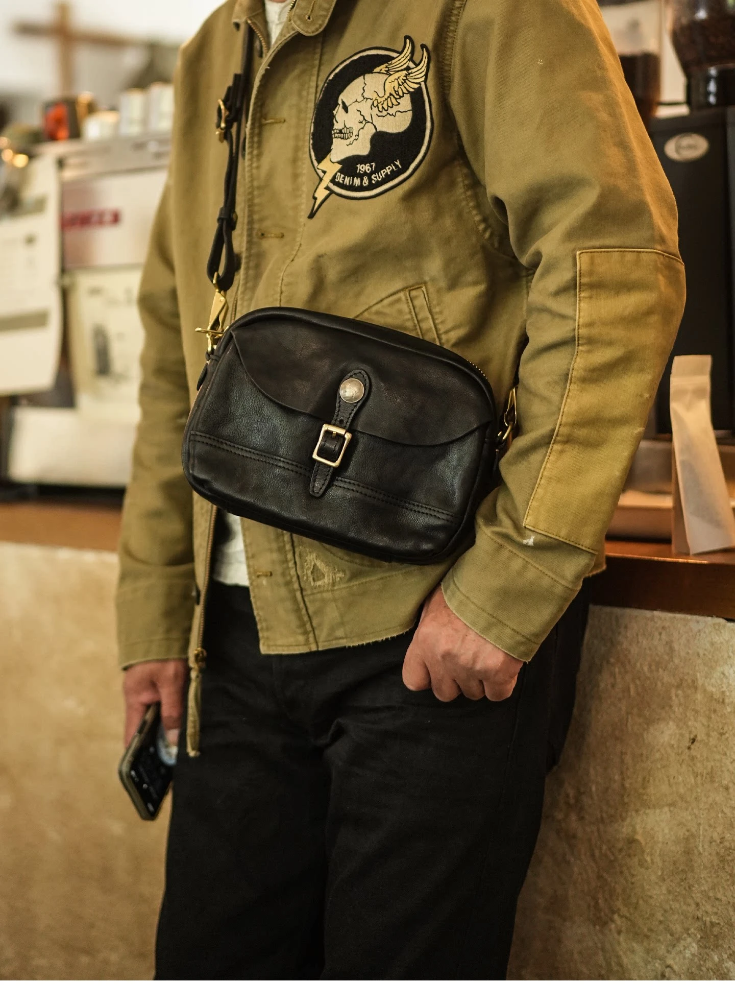 Lässige handgefertigte Herren-Umhängetasche aus Rindsleder der ersten Schicht, Wochenend- und Alltagstasche, Designer-Luxus-Umhängetasche aus echtem Leder – Detail 6