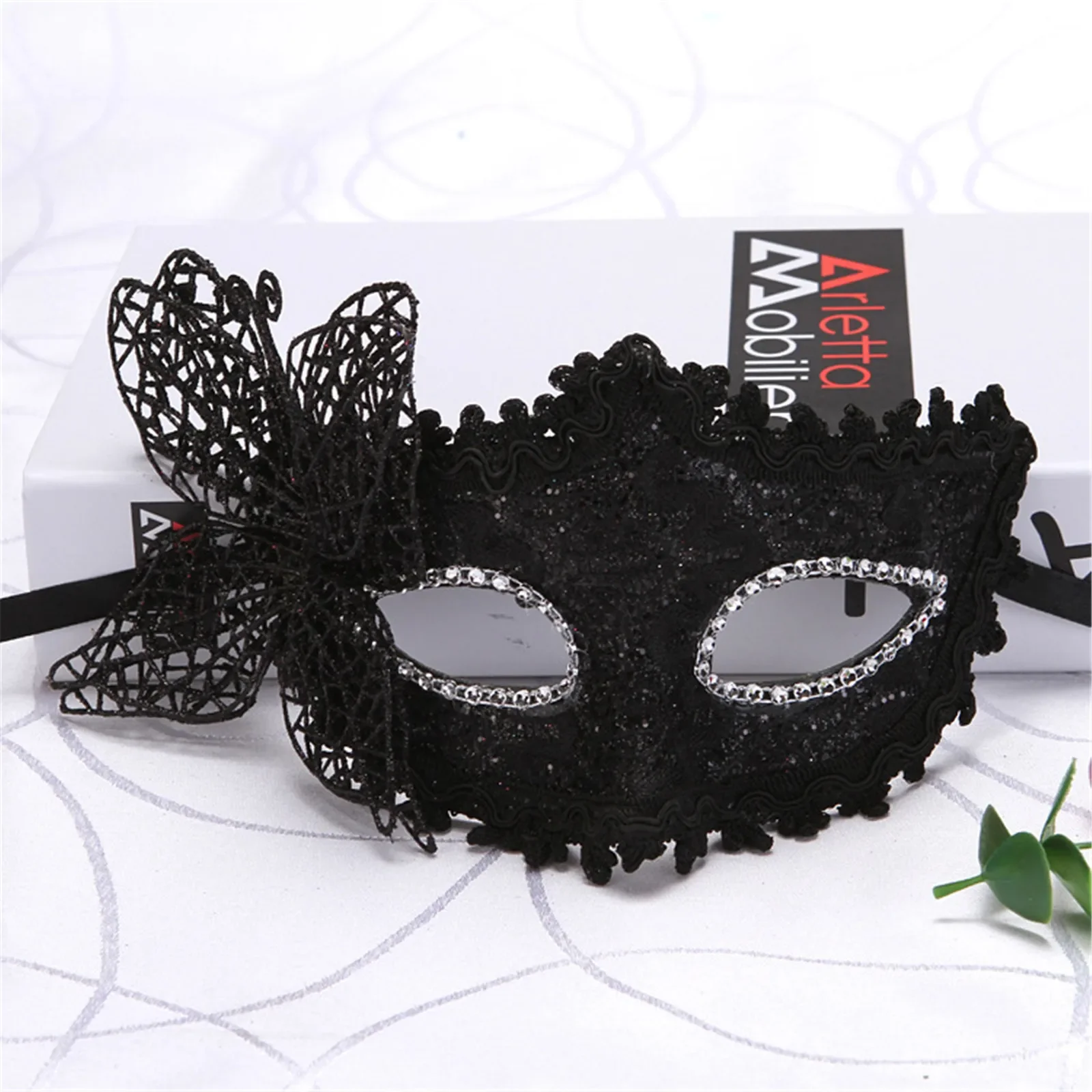 Lightweight Masquerade Mask Eye-Catching Costume Accessory Unique Dragon Pattern Leather Cloth Surround For Halloween Events