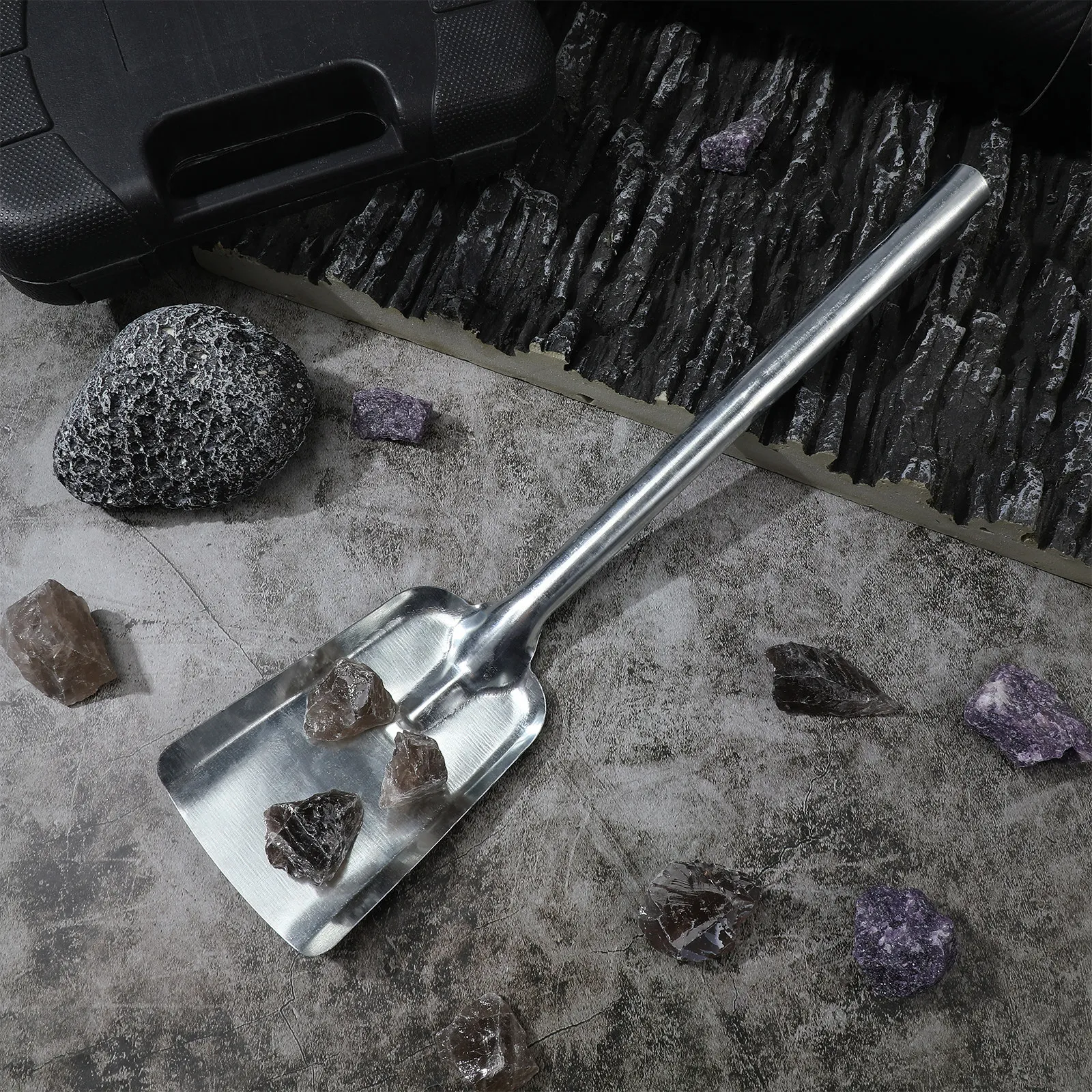 

Long Handle Thick Iron Shovel for Fireplace Stove Coal Ash Removal Heavy Duty Ash Cleaning Tool Household Fireplace Shovel