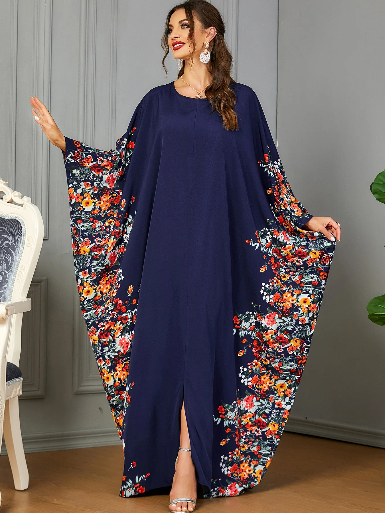 

Women's Middle Eastern Muslim Dress, Bat Sleeves, Arabic Clothing, Printed Abaya Dress, African Kaftan, Eid Dresses