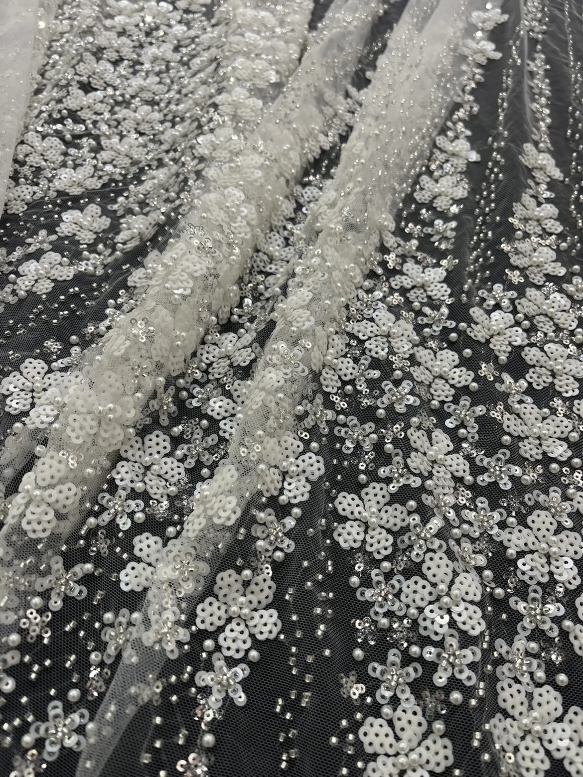 135CM Wide 2D Sequined Pearls Beading Lace Fabric Off White 2023 NEW Bridal Dress Making Lace Accessory 1 Yard