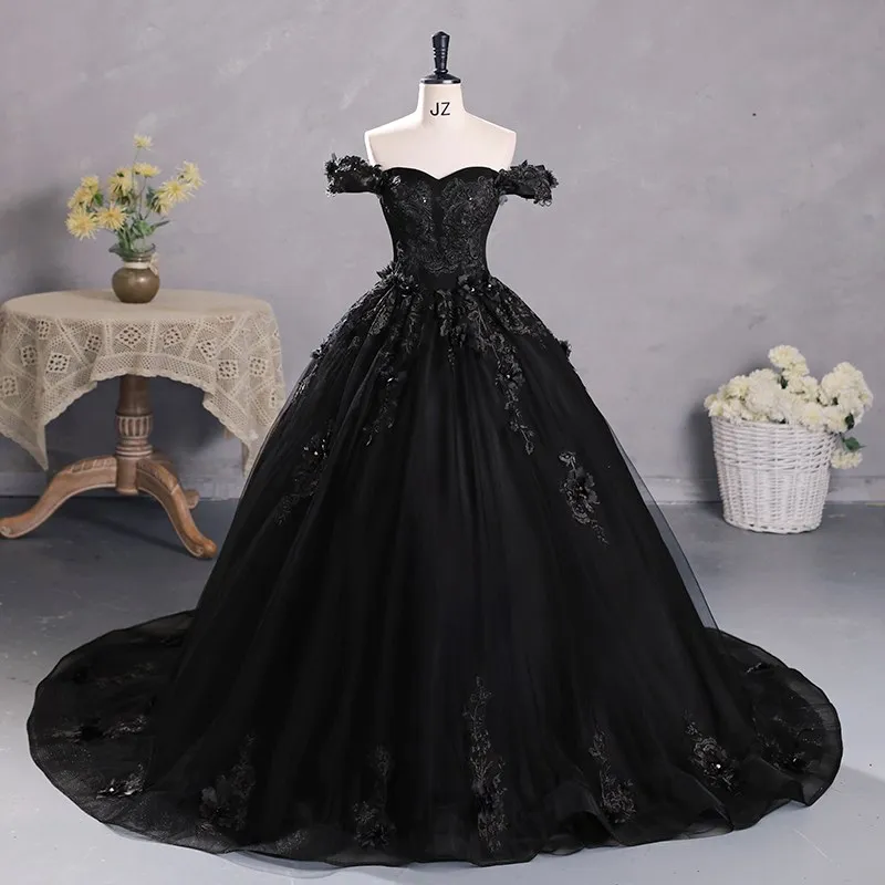 Vestidos Años QuinceañerasBlack Off The Shoulder Quinceanera Dresses Princess Lace Appliques Prom Dress With Train Customized