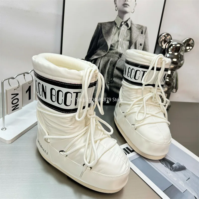 Bottes de neige imperméables en forme de lune pour femme, chaussures tubulaires mi-hautes en coton, antidérapantes, chaudes, de ski, semelle extérieure en caoutchouc, hiver