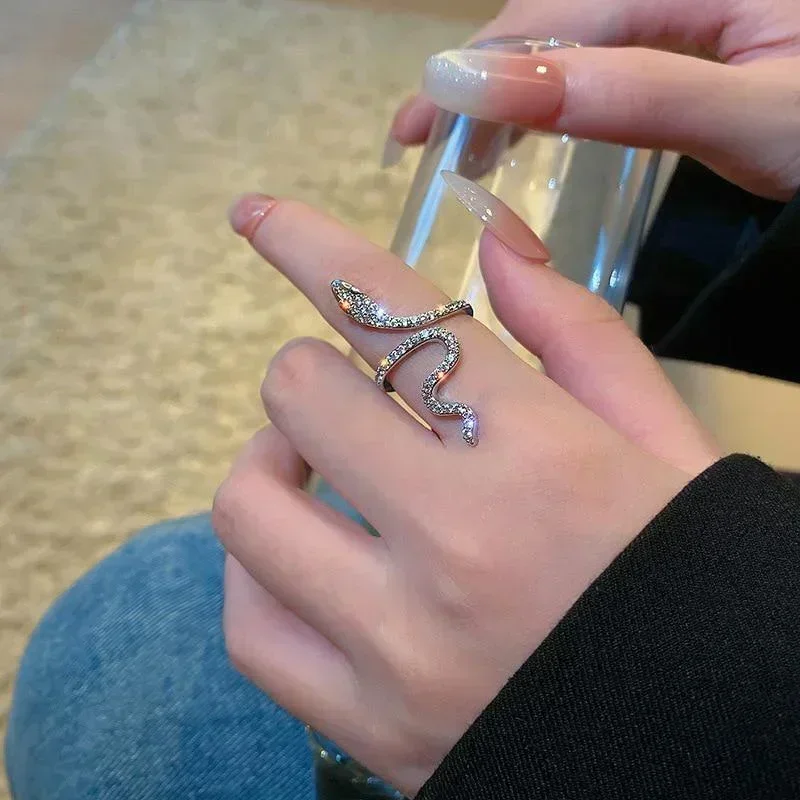 Hot Selling Micro Inlaid Zircon Wrapped Snake Ring for Female Niche Design Fashionable and Personalized Index Finger Ring