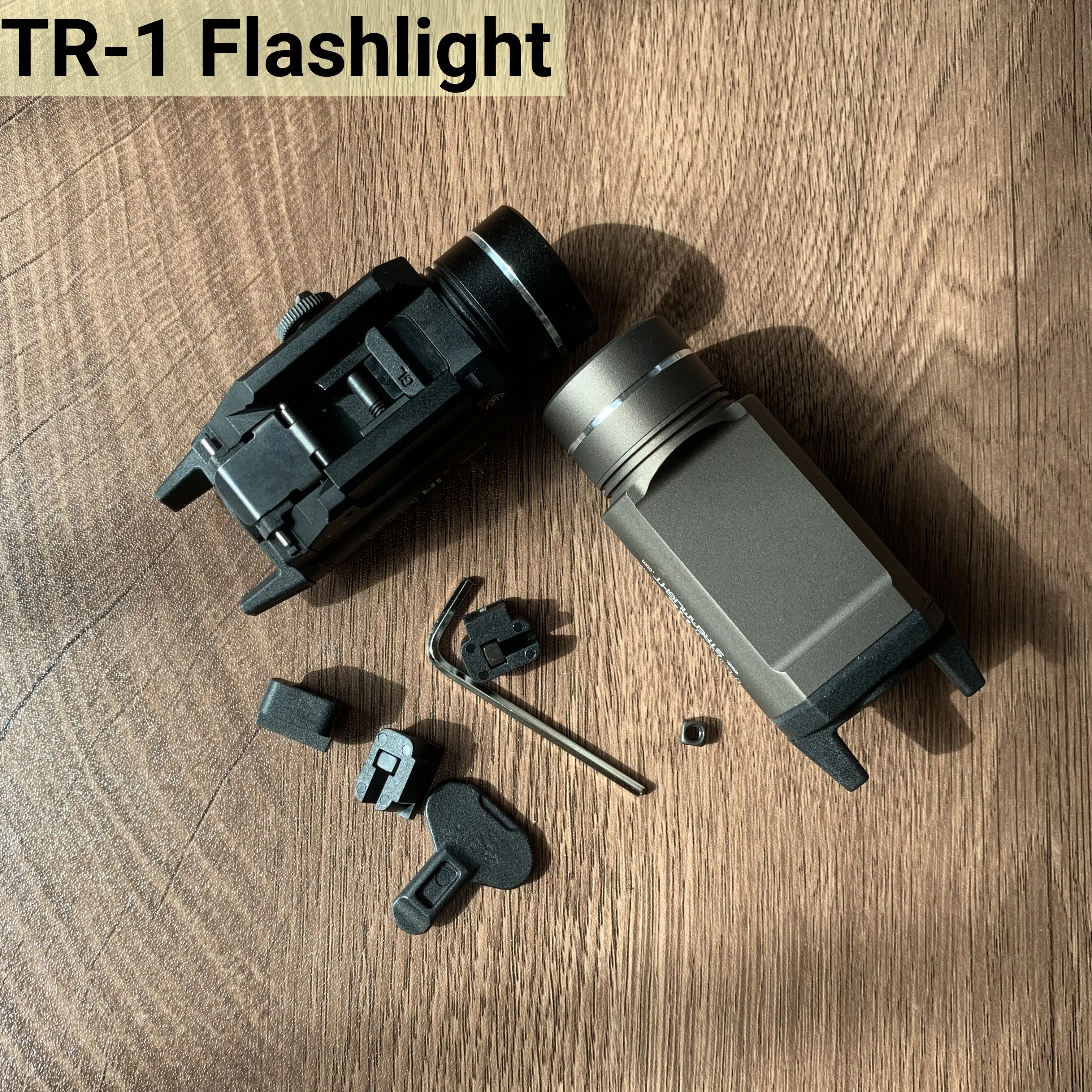 TR-1 Tactical Highlight Flashlight Tactical Light 1000 Lumen LED Electronic Hanging Torch/strong Light/Flashing Tactical Light