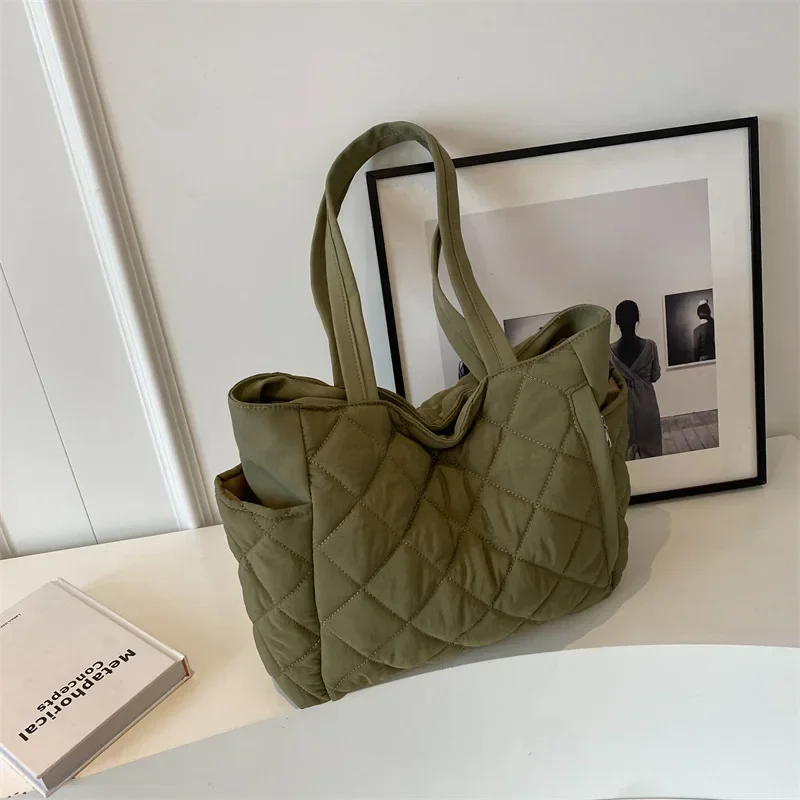 Women Padded Hobo Handbag Casual Lightweight Handbag Adjustable Strap Top Handle Bag Diamond Quilted Tote Bag Slouchy Travel Bag