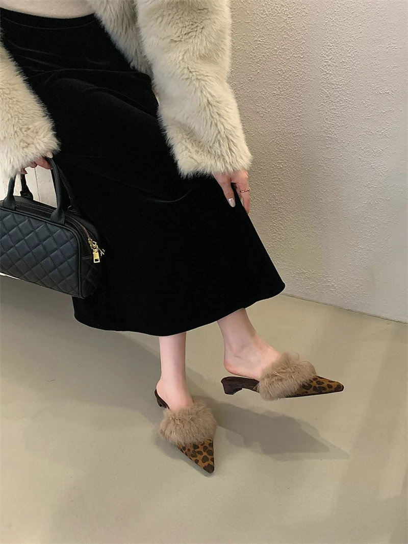 

Faux Fur Rabbit Low Heel Slippers Women's Korean Sle f Slippers Warm Indoor Outdoor Wear Leopard Patterned Slip-On oes
