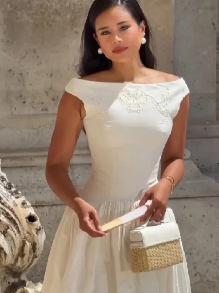 Elegantes weißes schulterfreies Midikleid mit modischer Stickerei, tailliert, A-Linie, Vestidos, schickes Sommer-Abendoutfit für Damen – Detail 8