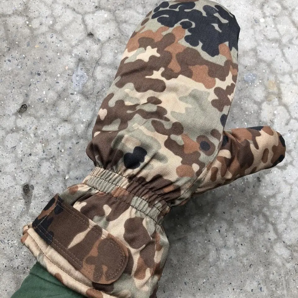 Winter camouflage, cold and waterproof, thick warm gloves for men and women cycling