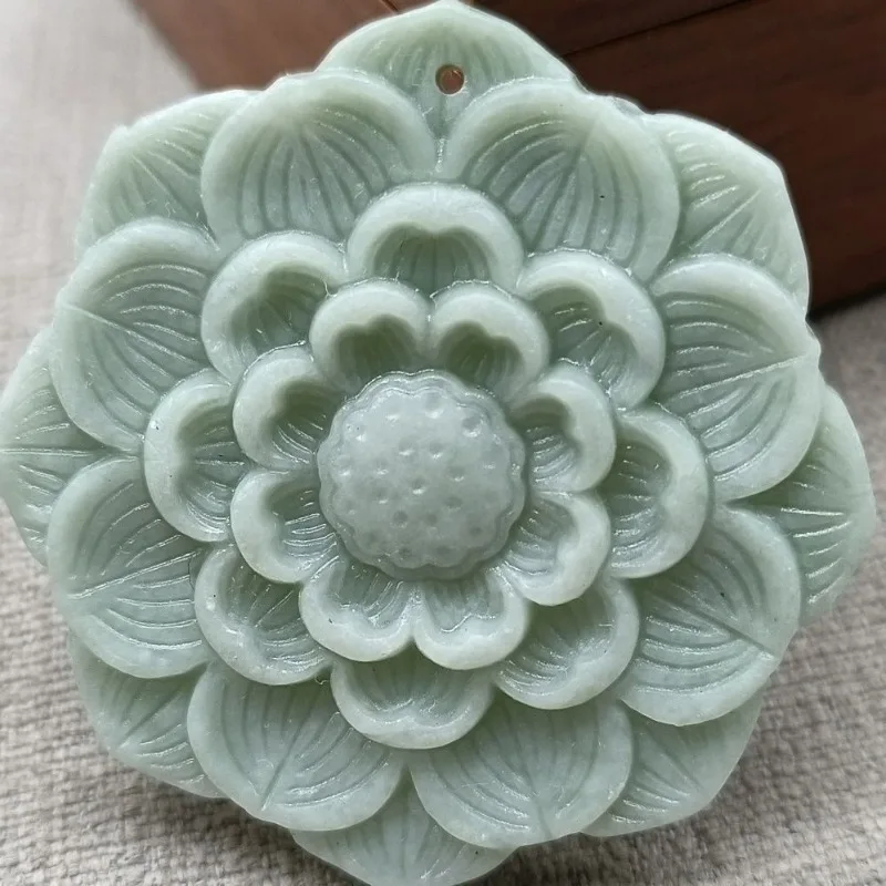 

Bean Green Peony Pendant, Exquisite Fashion Versatile Necklace