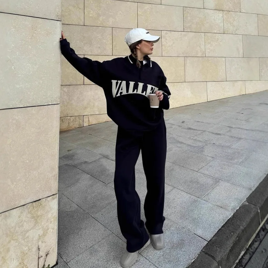 

Модный комплект свитшотов с пуговицами и буквенным принтом, воротник-стойка, комплект из двух предметов, осень-зима 2025 г., повседневный свободный спортивный костюм