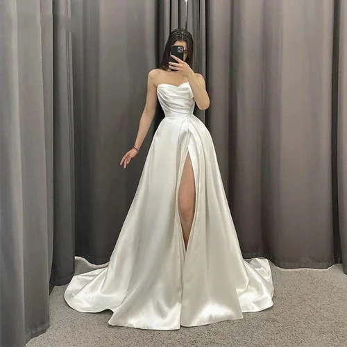 Imagen 2 del producto Vestido de novia de satén con escote en forma de corazón de marfil, sencillo, personalizado, plisado, con abertura alta lateral, corte en A, vestido de noche de cola larga
