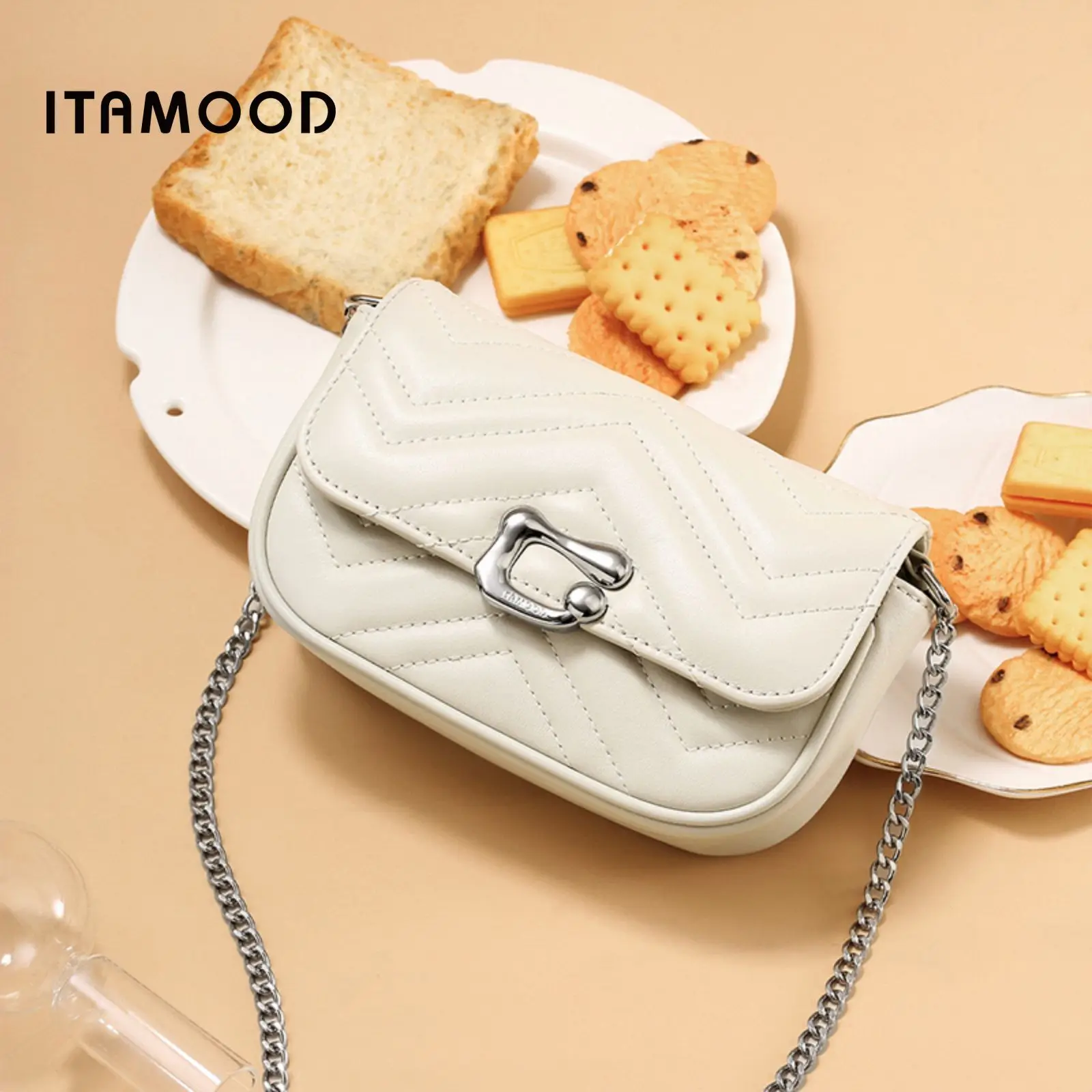 

ITAMOOD Women's Genuine Leather Chain Square Bag Quilted with Adjustable Shoulder Strap Luxury Commuter Shoulder Crossbody Bag