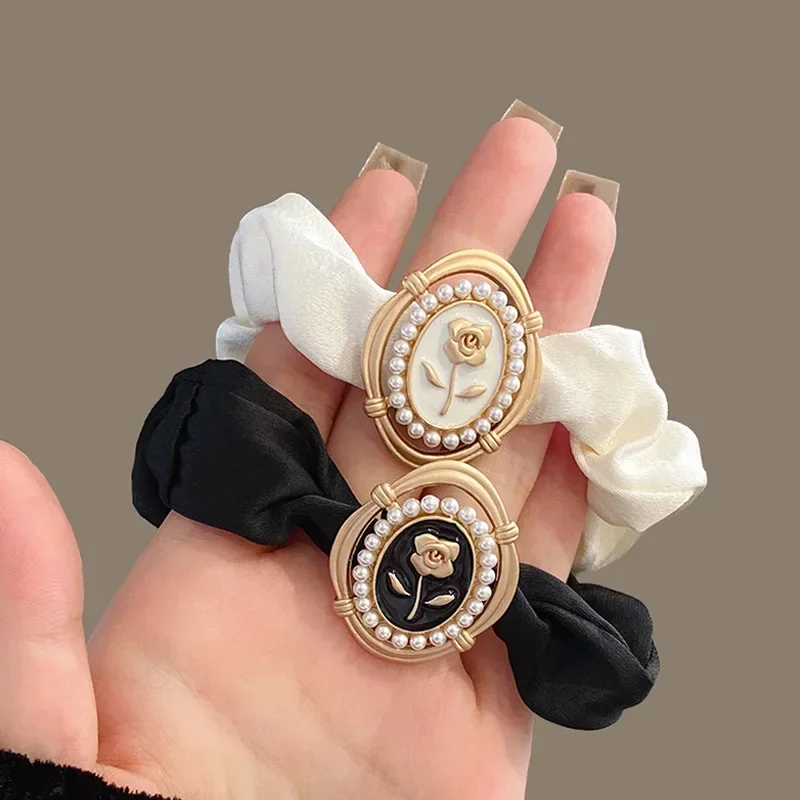 

Vintage Rose Pattern Large Intestine Hair Rope Women Temperament Pearl Hair Ties Girl Ponytail HeadBand Light Luxury Headwear