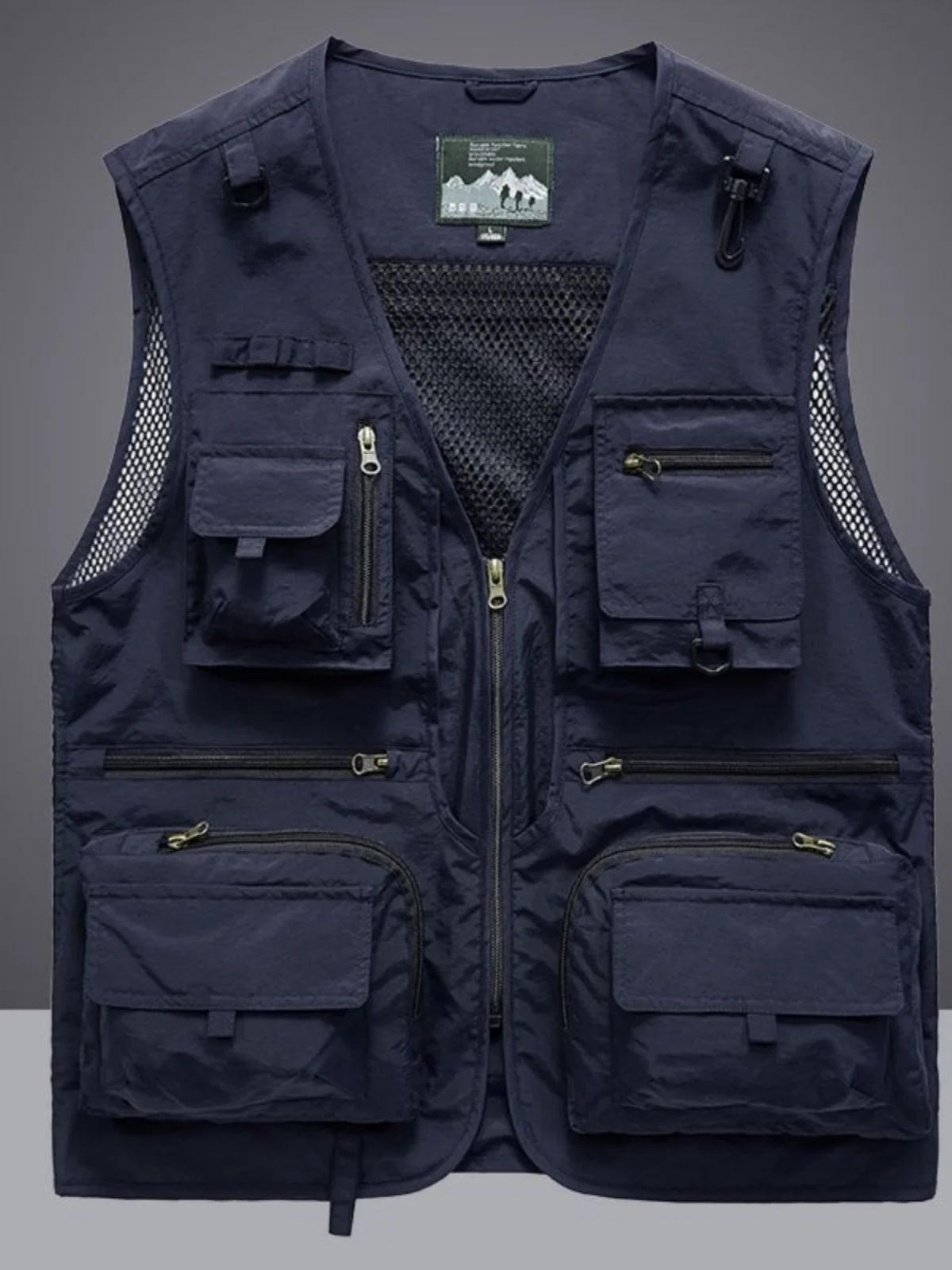 Loose Fit Multi-Pocket Fishing Vest for Men Casual Quick Dry Outdoor Workwear Autumn Spring Style Breathable V-Neck Zipper Cl...