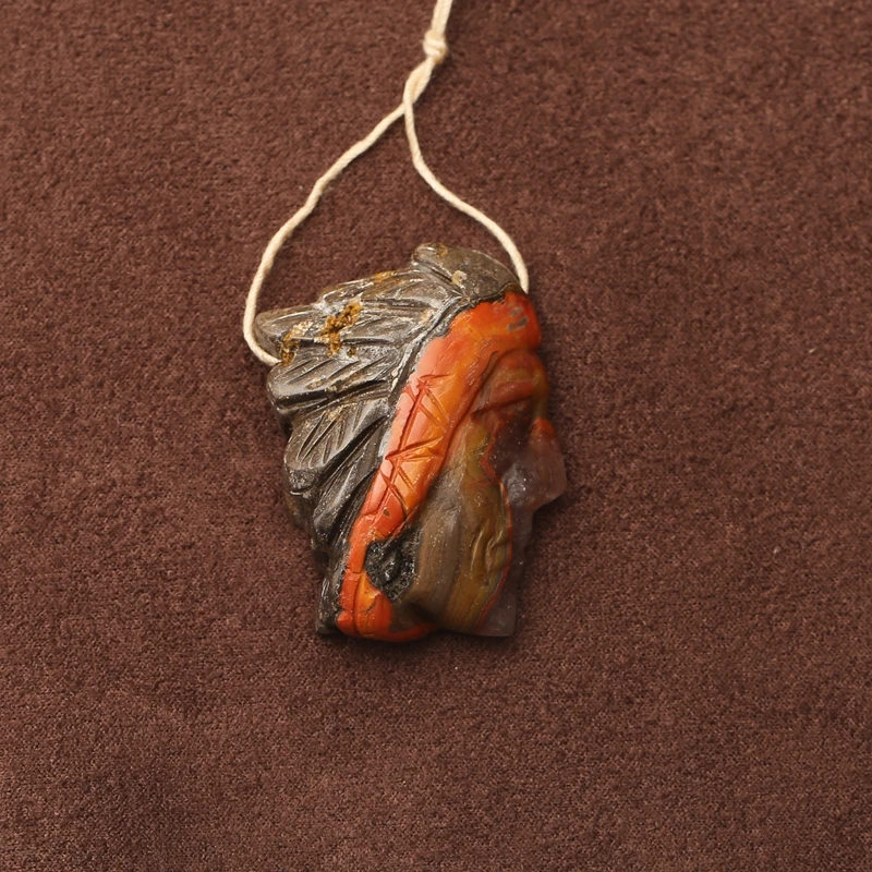 

Натуральные бусины-подвески с красным агатом и индийской главной головой, полированный специальный аксессуар 35x25x12 мм, вес 15 г