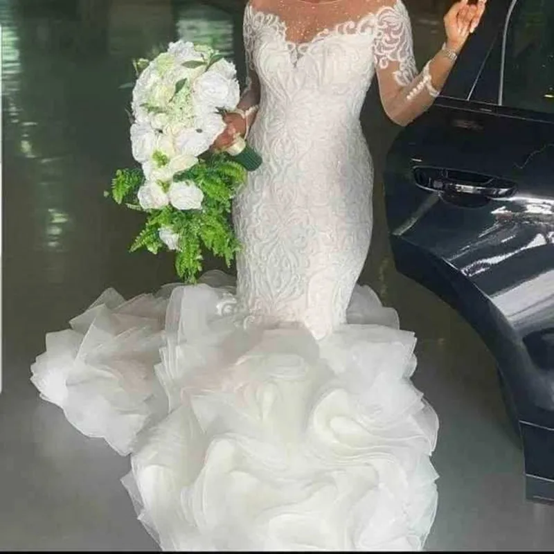 

Gorgeous Scoop Neck Full Shinny Sequin Beads Wedding Dress Robe De Mariage Long Sleeves Organza Cascading Ruffles Bridal Gown