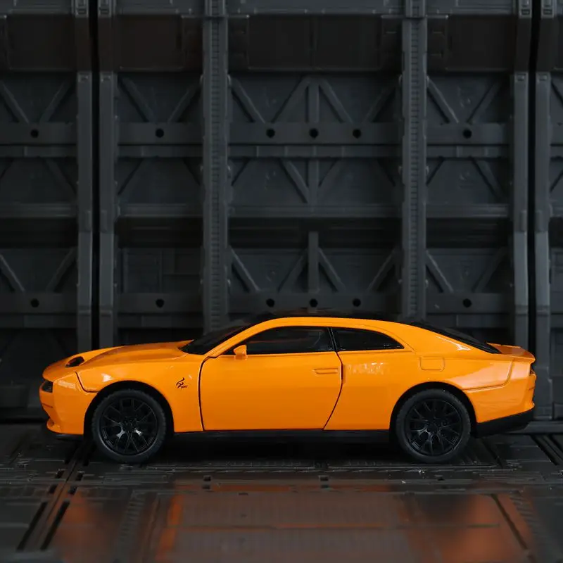 1:32 Dodge Hellcat adorno de modelo de coche de aleación, puertas y capó de motor, el maletero se puede abrir para juguetes para niños