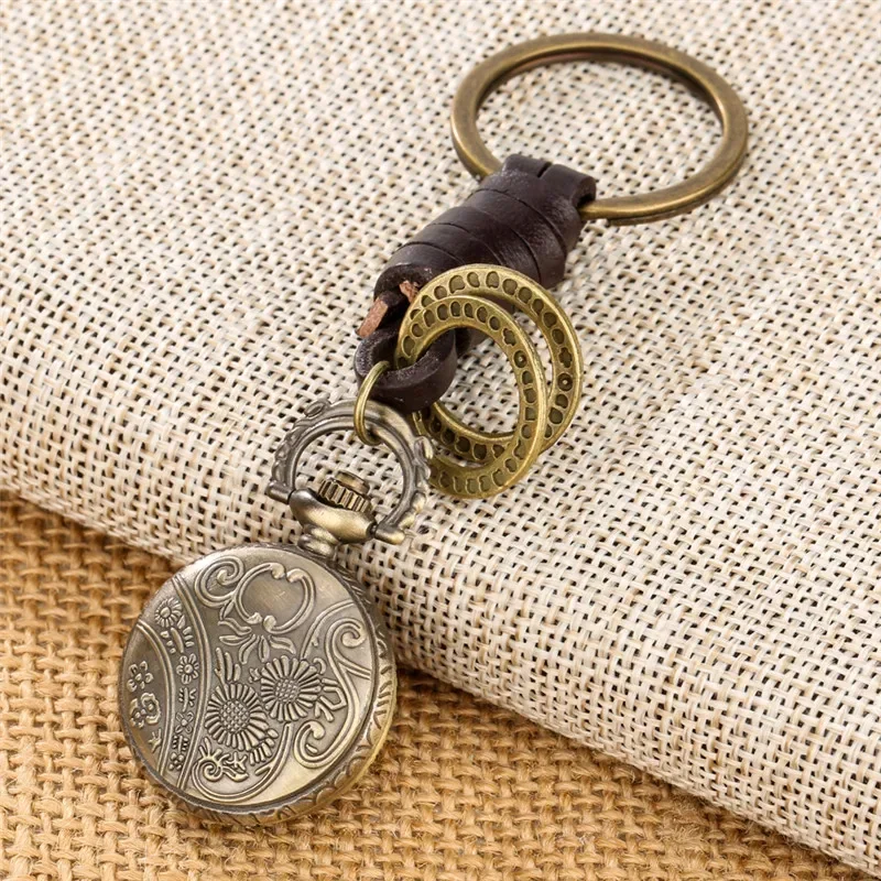 Retro 3D Engraved Rose Flower Case Pendant Quartz Pocket Watch with Key Ring Small Size Clock Arabic Number Display Collectable
