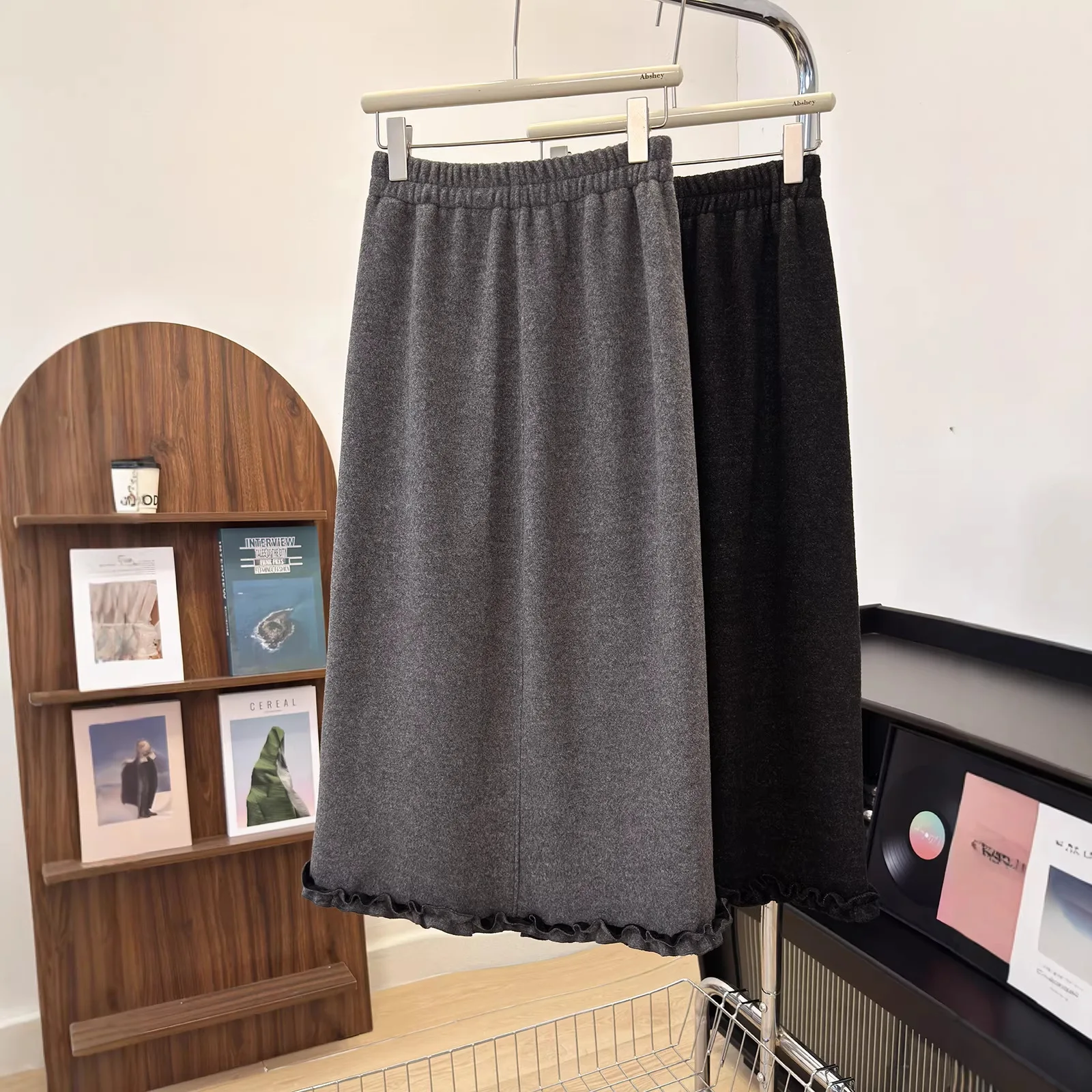 2026 lente nieuwe dames schimmel rechte rok casual elastische taille verdikte wollen halflange rok