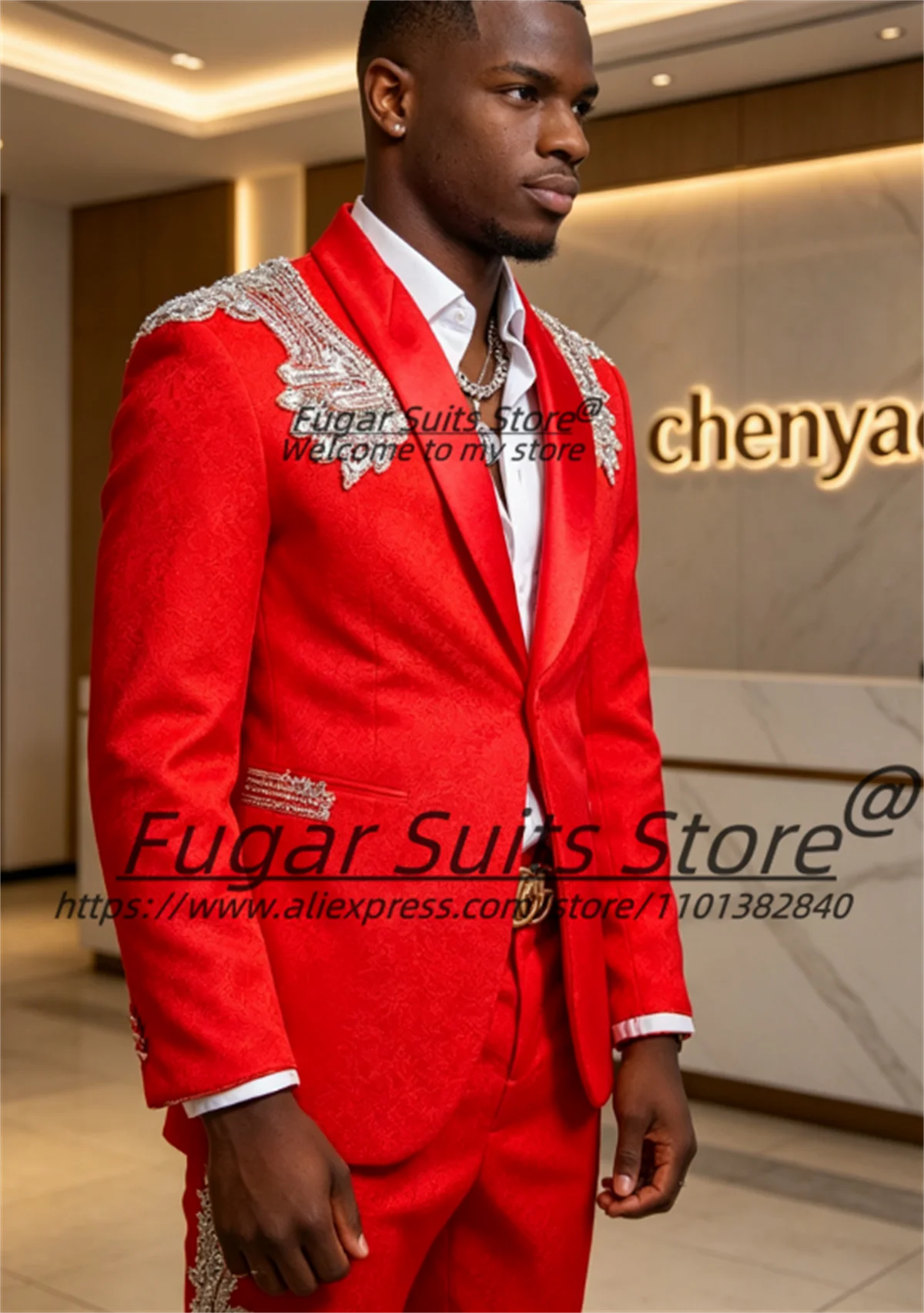 Customized Red Mens Suits Luxury Silver Crystal Rhinestone Shoulder Decoration Groom Wedding Tuxedos2Pcs Sets Formal Ropa Hombre