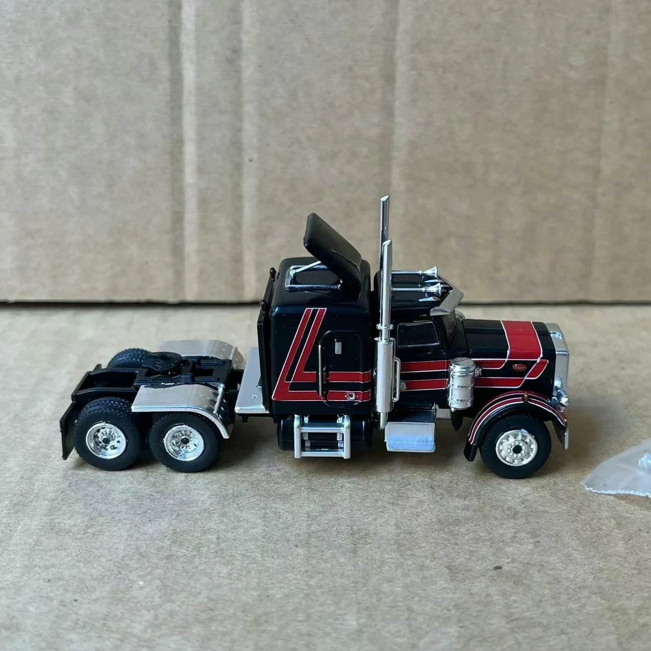 1:87 Scale HO Peterbilt 359 Truck Trailer Head Plastic Car Vehicle Model Toy Ornament Gifts