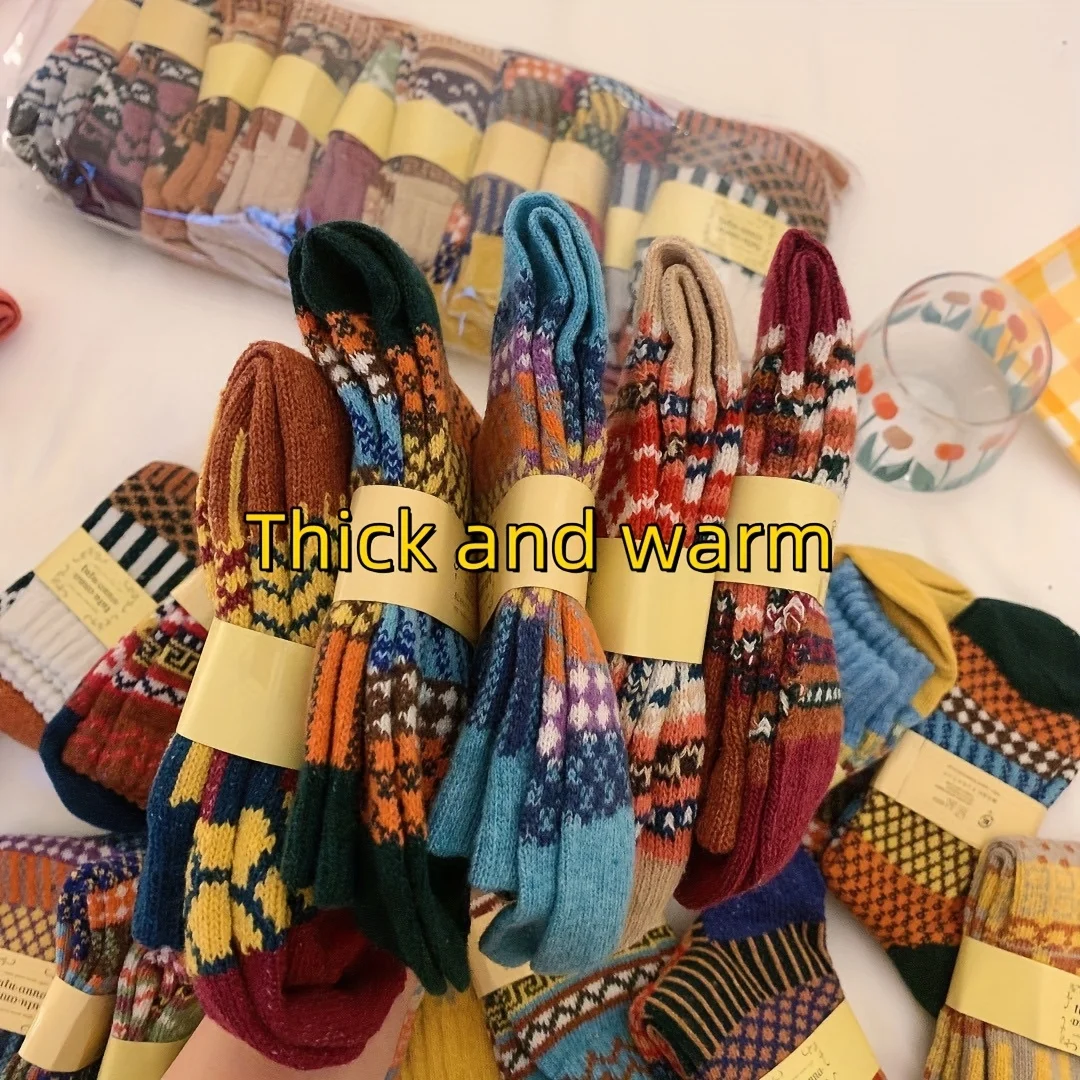 10pcs Wholesale Totem Four Seasons Thickened Men's and Women's Fleece Socks Snow Socks with Multiple Styles Very Comfortable,