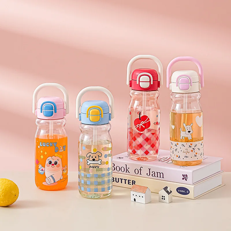 新しいプラスチック製カップハンドル付き水筒ストロー付きデュアルドリンク子供用カップクリエイティブラインブランド（中国本土製）