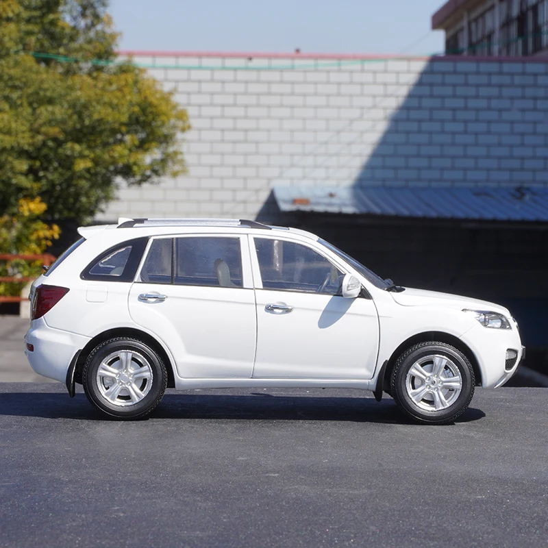 

1:18 оригинальная модель автомобиля Lifan X60 LIFAN, имитация модели автомобиля из сплава, коллекция орнаментов, специальная цена