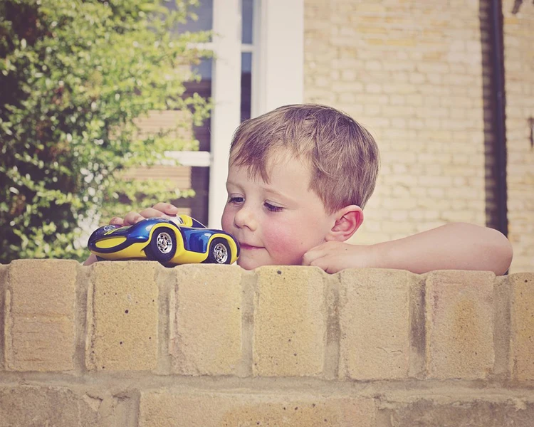 Playforever-子供のための収集可能なおもちゃ,クリエイティブな車のモデル,家の装飾,誕生日プレゼント