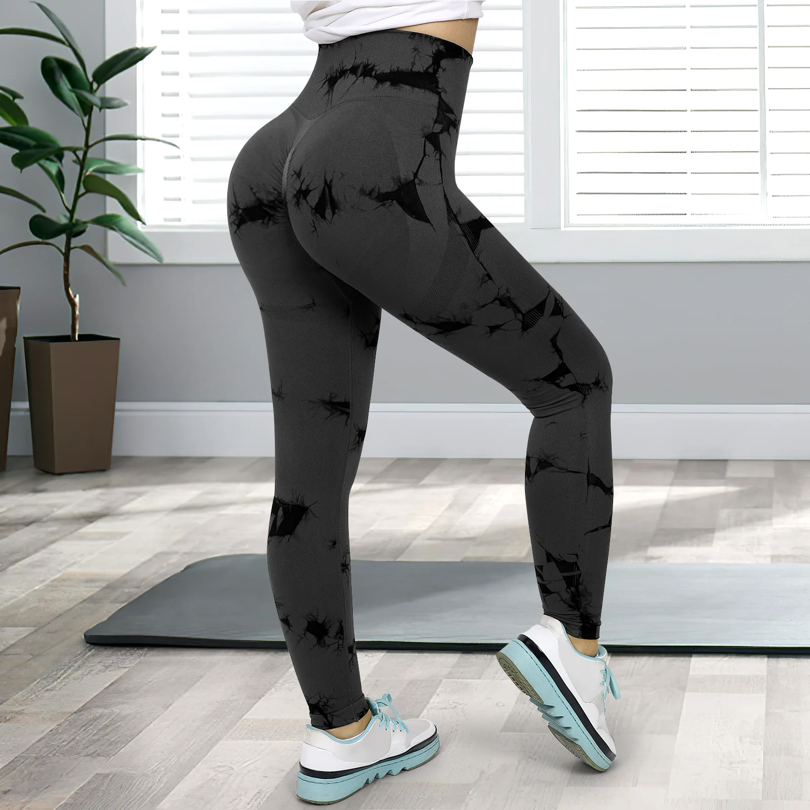 

Seamless High Waist Yoga Pants Women Breathable Moisture Wicking Leggings for Fitness Running Cycling Training Sessions