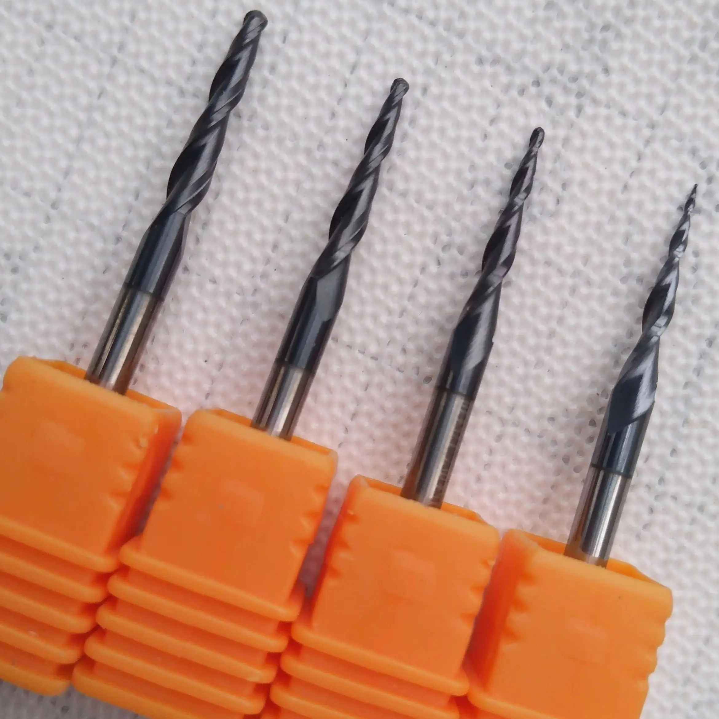 

Radius=0.1-2mm wits3.175 - 4-6mm shank diameter Tapered Ball Nose End Mills cone endmills taper router bits spiral bits carving