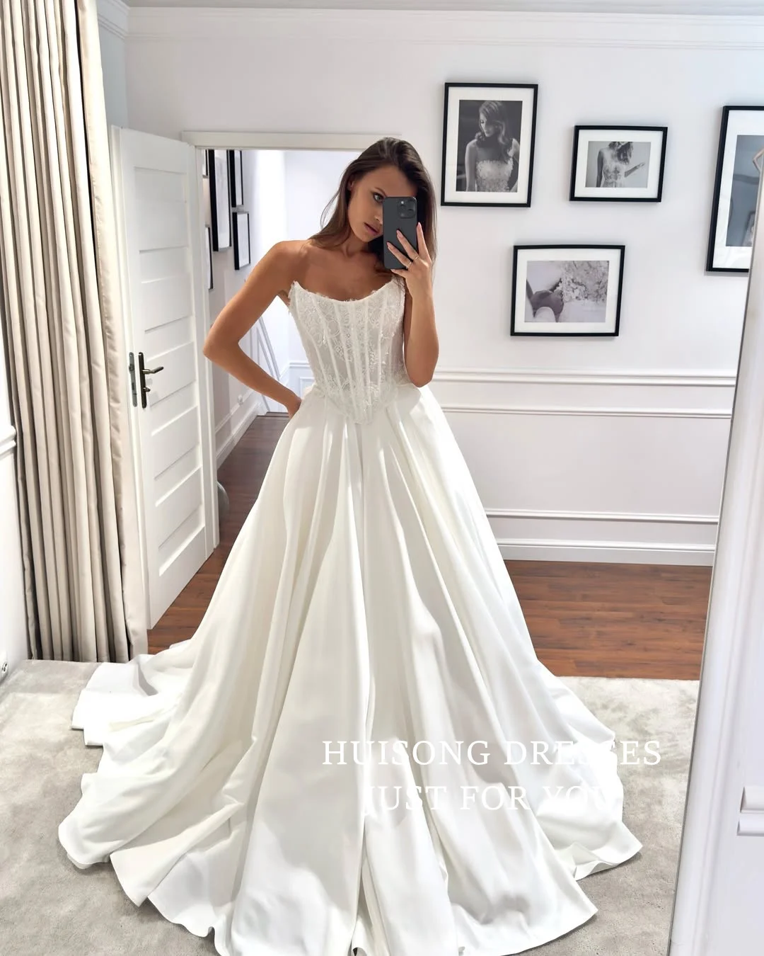 

HUISONG Customized Vestidos De Novia Lace Appliques Satin Wedding Dresses Sweetheart Sleeveless A-Line Beach Bridal Gown