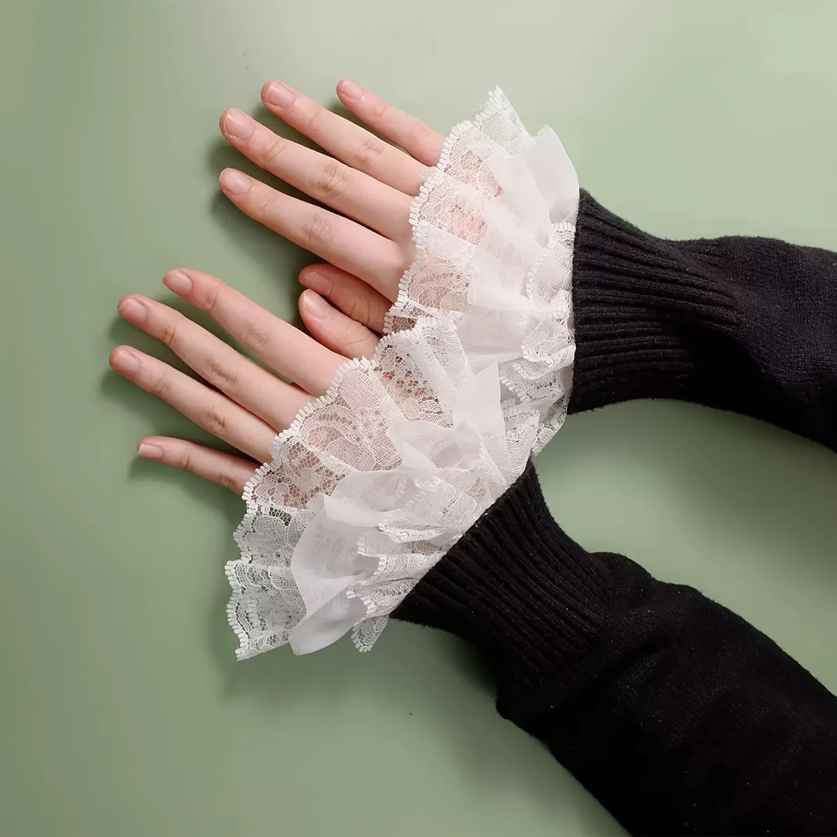 1 Para Eleganckich Koronkowych Rękawów na Ręce z Kwiatowym Haftem, Potrójnie Warstwowe Plisowane Falbany, Elastyczne Mankiety z Oddychającego Materiału