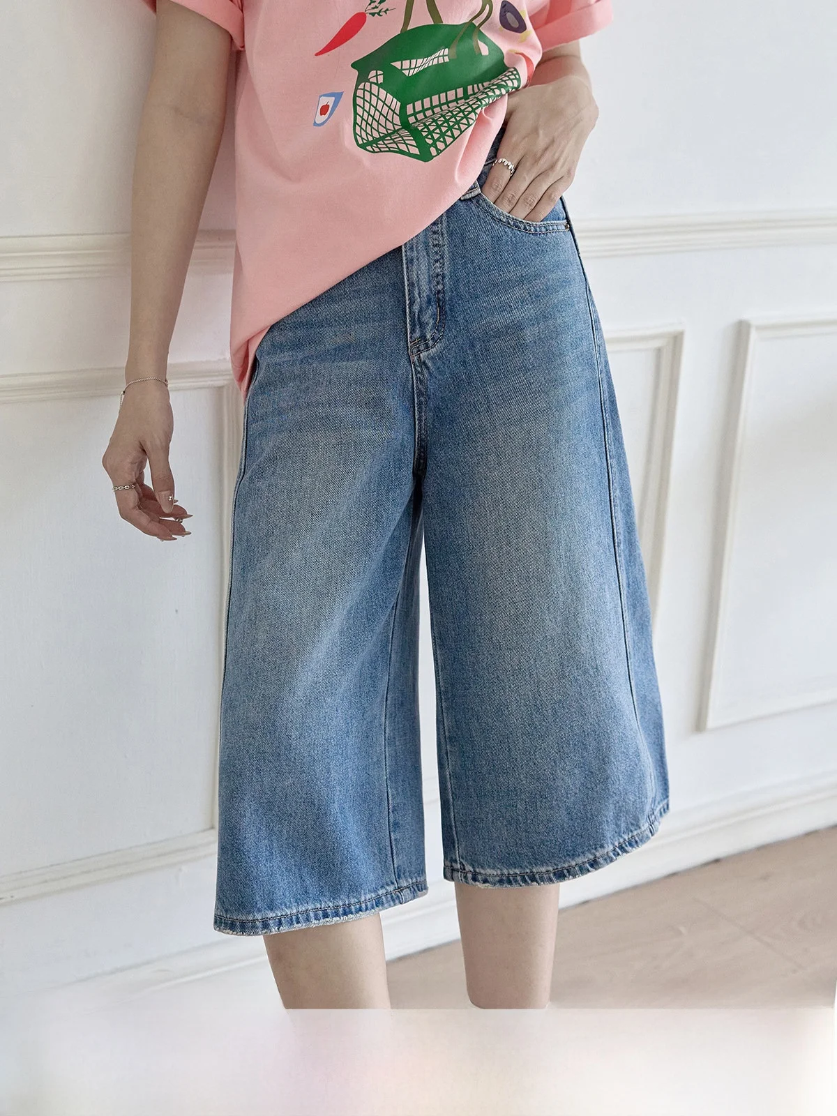 

Blue High Waist Distressed Washed Summer Denim Jeans Women's 7/8 Length Pants Versatile Casual Commute Style Retro New 2026